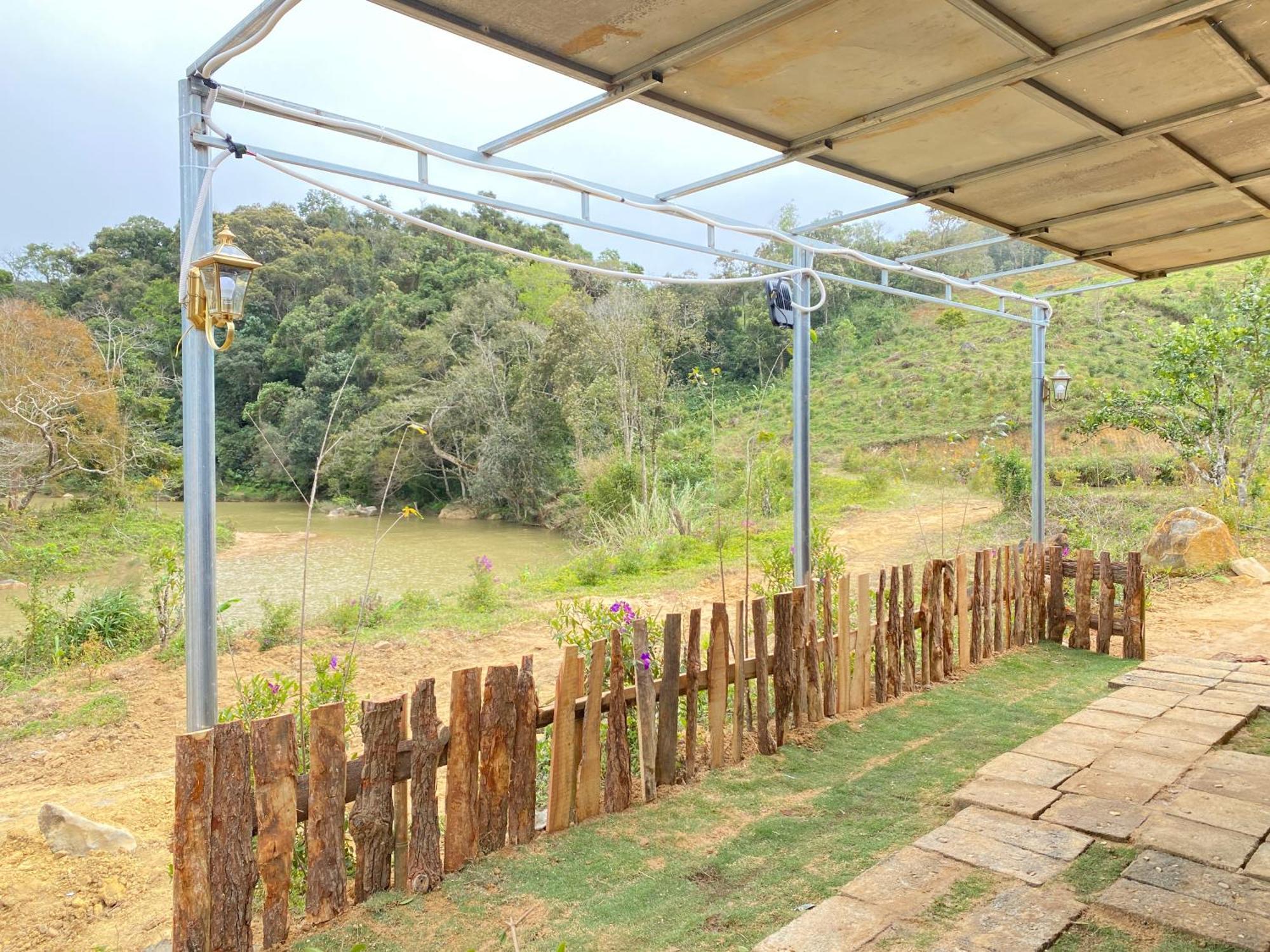 Coi Nguon Farm Glam Mang Den Hotel Kon Von Kla Luaran gambar